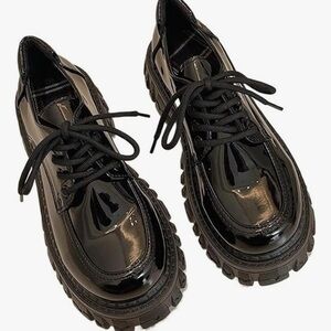 Patent Leather Oxford shoe